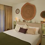 Pepper & Paper Apartments