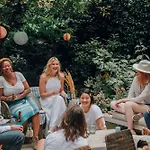 Pepper & Paper Apartments