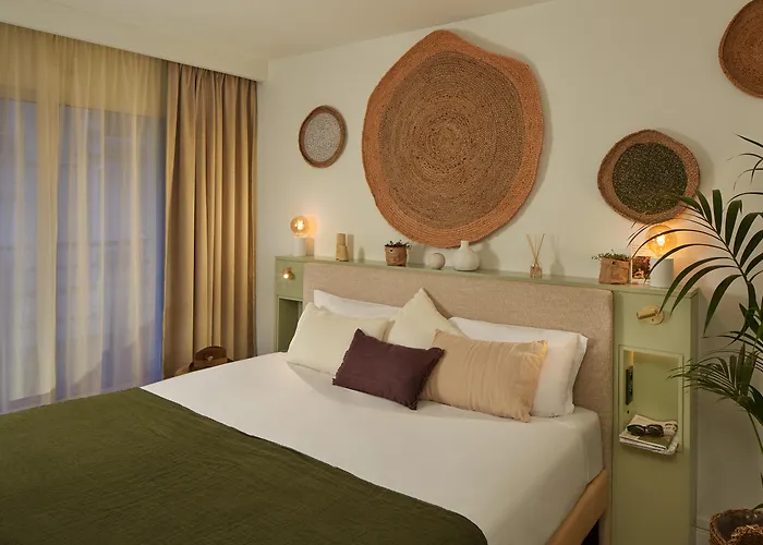 Pepper & Paper Apartments